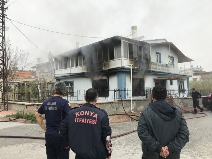 Konya’da çakmakla perdeyi tutuşturan çocuk müstakil evi yaktı