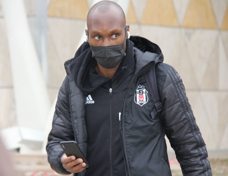 Lider Beşiktaş kafilesi Sivas’a geldi