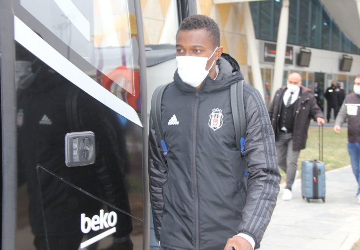 Lider Beşiktaş kafilesi Sivas’a geldi