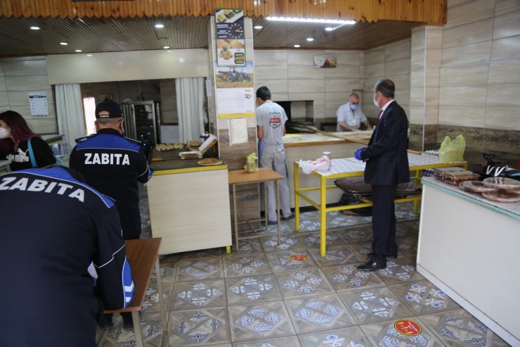 Develi’de zabıta ekiplerinden fırınlara maske ve hijyen denetimi