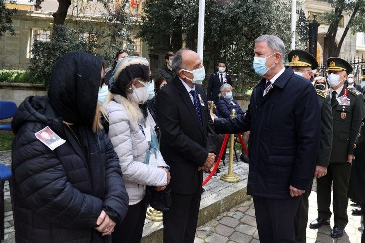 Bakan Akar, 19’uncu Genelkurmay Başkanı emekli Orgeneral Üruğ’un cenaze törenine katıldı