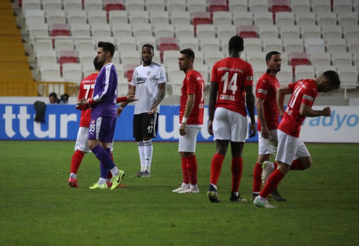 Süper Lig: D.G. Sivasspor : 0 Beşiktaş: 0 (Maç sonucu)