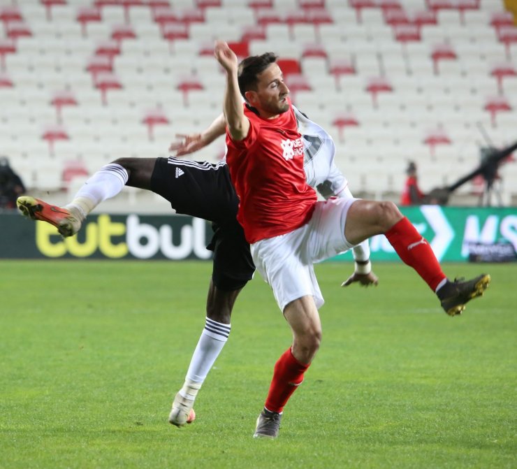 Süper Lig: D.G. Sivasspor : 0 Beşiktaş: 0 (Maç sonucu)