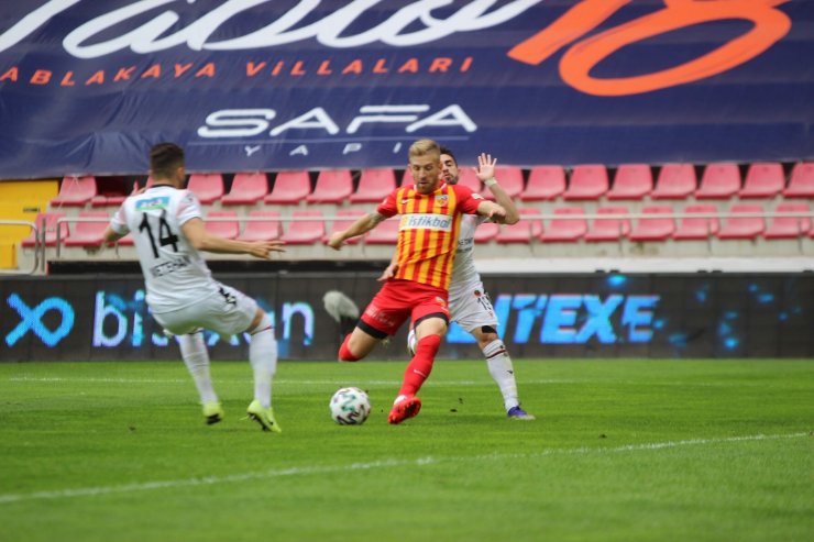 Süper Lig: Hes Kablo Kayserispor: 0 - Gençlerbirliği: 0 (Maç devam ediyor)