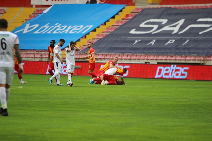 Süper Lig: Hes Kablo Kayserispor: 1 - Gençlerbirliği: 0 (İlk yarı)