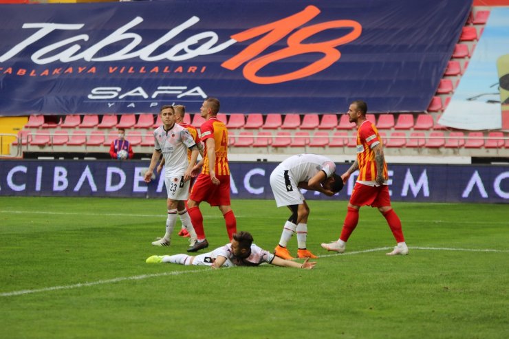 Süper Lig: Hes Kablo Kayserispor: 1 - Gençlerbirliği: 0 (İlk yarı)