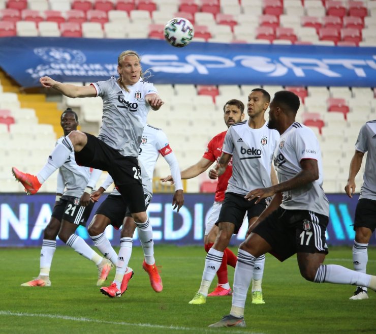 Süper Lig: Sivasspor: 0 - Beşiktaş: 0 (Maç devam ediyor)