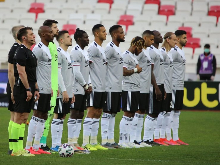 Süper Lig: Sivasspor: 0 - Beşiktaş: 0 (Maç devam ediyor)