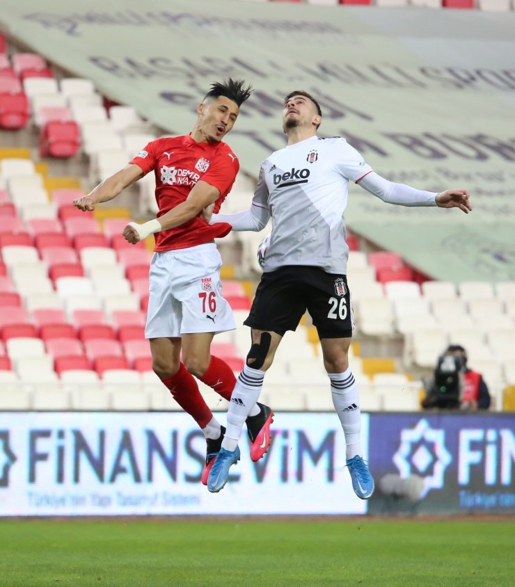 Süper Lig: Sivasspor: 0 - Beşiktaş: 0 (Maç devam ediyor)