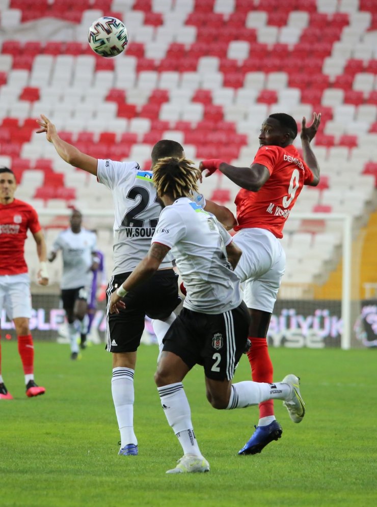 Süper Lig: Sivasspor: 0 - Beşiktaş: 0 (Maç devam ediyor)