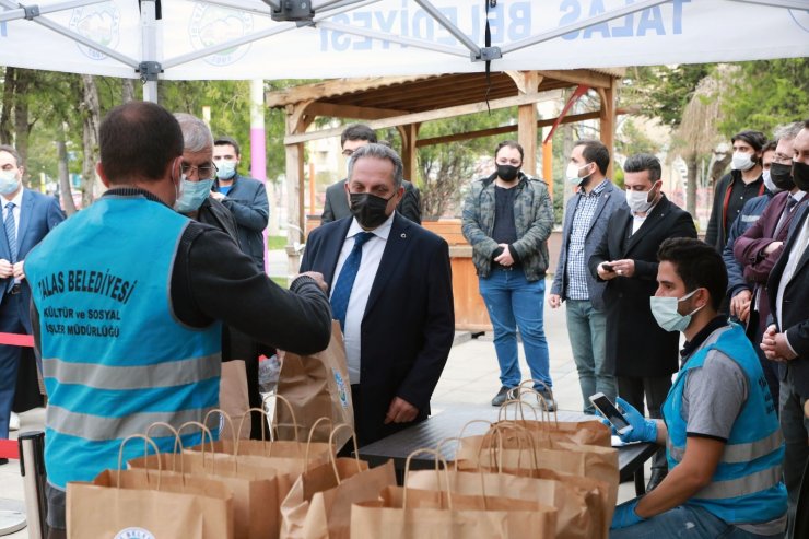 Talas Belediyesi’nden bir sosyal sorumluluk projesi daha: ‘Biz pişirelim siz ulaştırın’