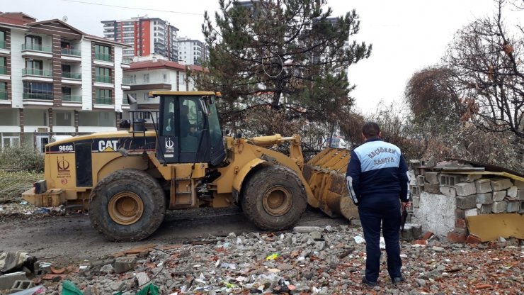 Keçiören’de 2 yılda 2 bin 300 metruk yapı yıkıldı