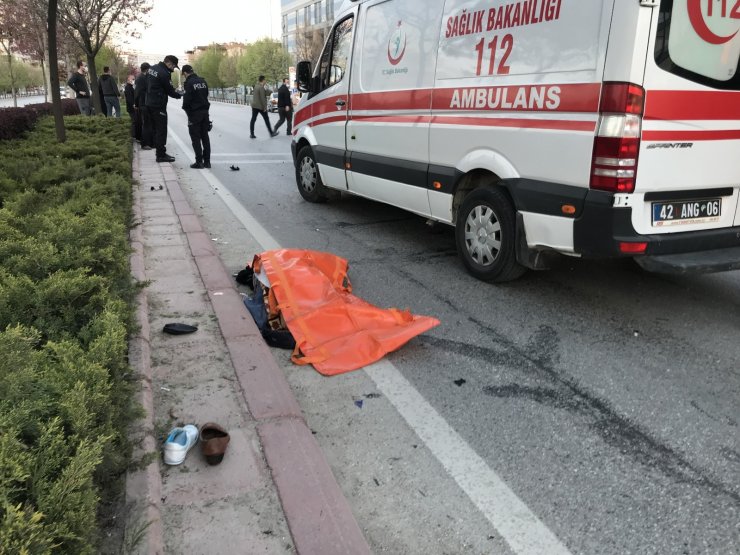 Motosikletin çarptığı anneanne ve torunu hayatını kaybetti