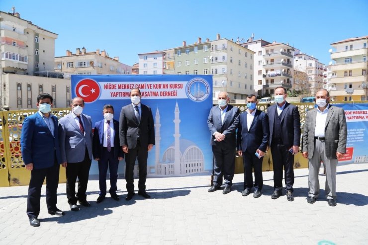 Niğde’de İmam Hatip Meydanına yeni cami yapılıyor