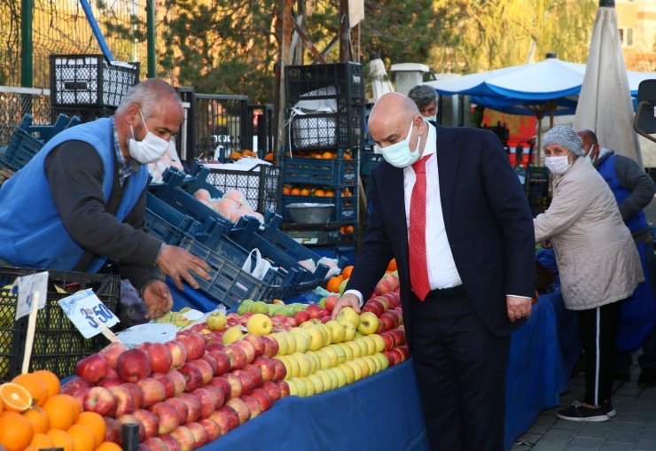 Başkan Altınok’tan semt pazarlarına Ramazan denetimi