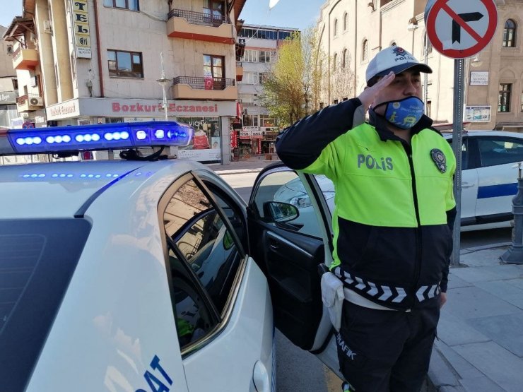 Aksaray’da pandemi gölgesinde 23 Nisan töreni