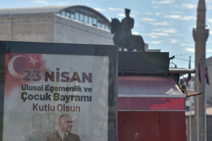 Büyükşehir çocuklar için Başkent’i süsledi