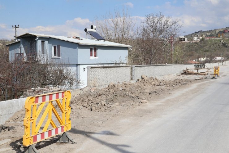 Başkan Büyükkılıç Hacılar, Hisarcık, Develi ve Erciyes’i ilgilendiren yol çalışmasını denetledi