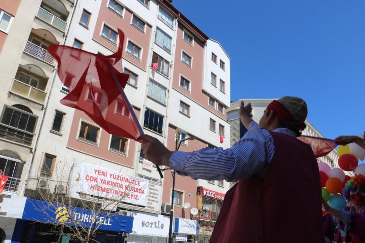 Sivas’ta konvoylu 23 Nisan kutlaması