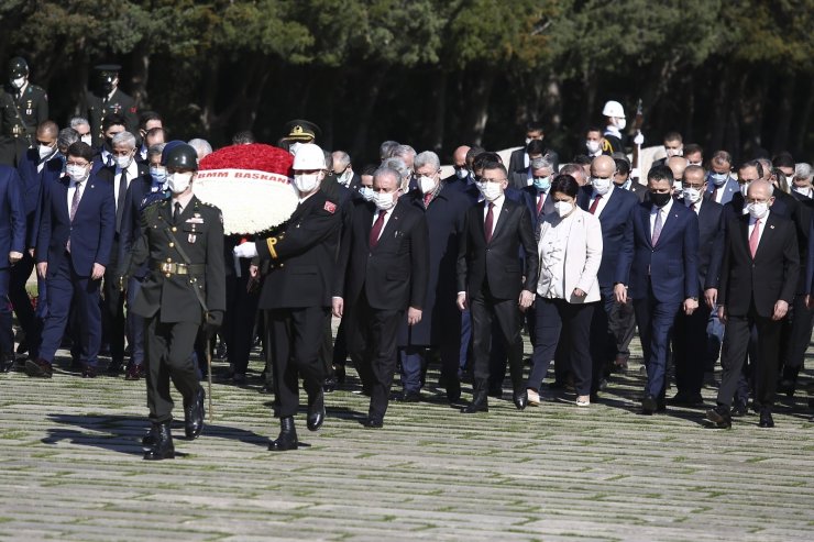 Devlet erkanından Anıtkabir’e ziyaret