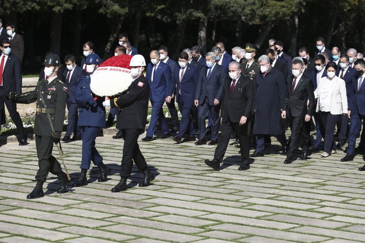 Devlet erkanından Anıtkabir’e ziyaret