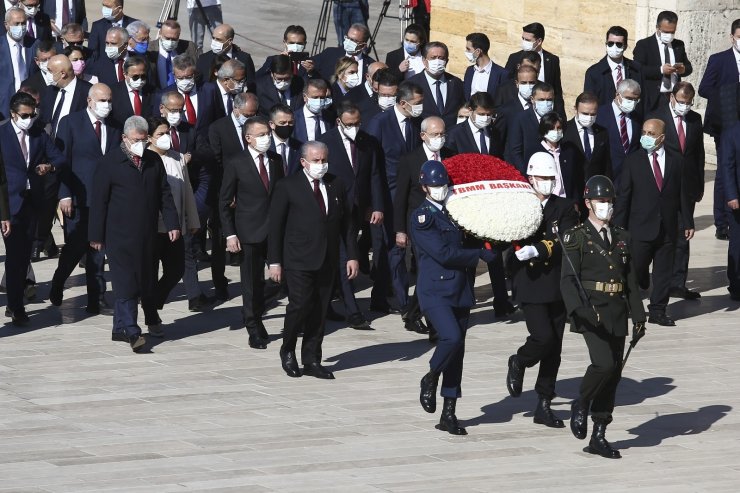 Devlet erkanından Anıtkabir’e ziyaret