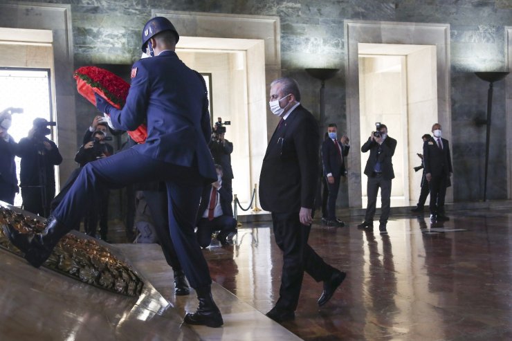 Devlet erkanından Anıtkabir’e ziyaret