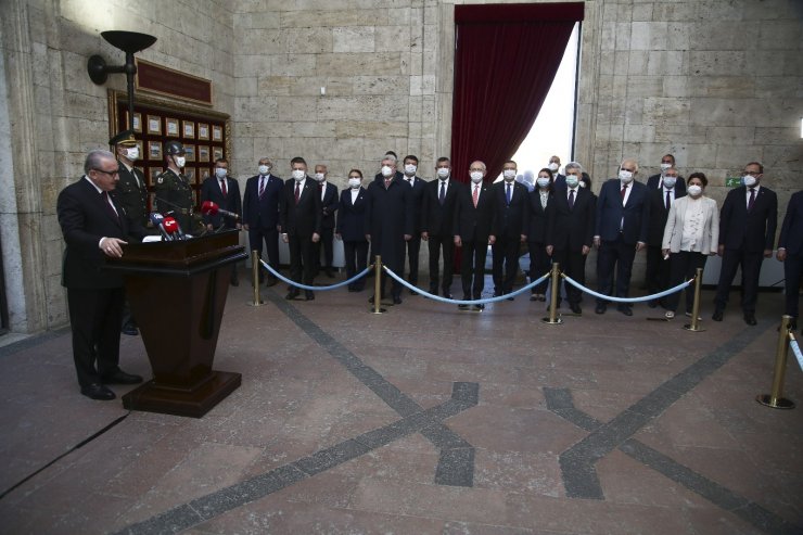 Devlet erkanından Anıtkabir’e ziyaret