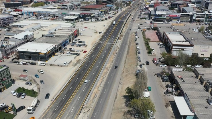 Şaşmaz Sanayi Bulvarı’ndaki ilk köprülü kavşak trafiğe açıldı