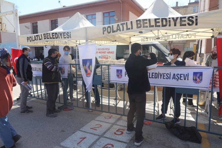 Polatli Belediyesi Gönül Sofraları ile mahallelerde vatandaşlarla buluşmaya devam ediyor