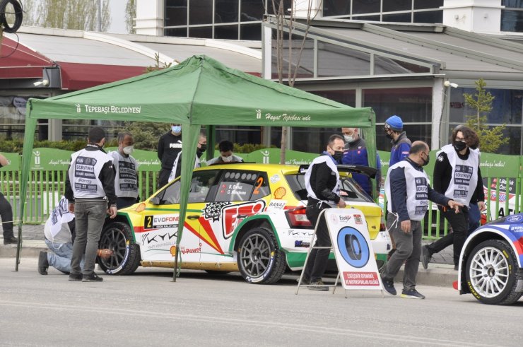 "Evofone ESOK Rallisi" için araçlar servis alanından çıktı