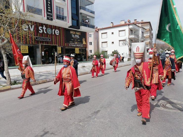 Aksaray’da vatandaşlara atlı kortej ve mehter takımı ile moral konseri