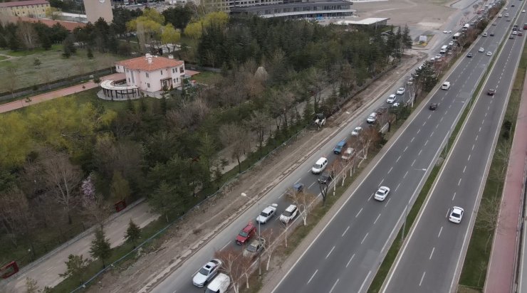 Büyükkılıç, "Talas Bulvarı’na 1 şerit yol daha ilave ediyor"