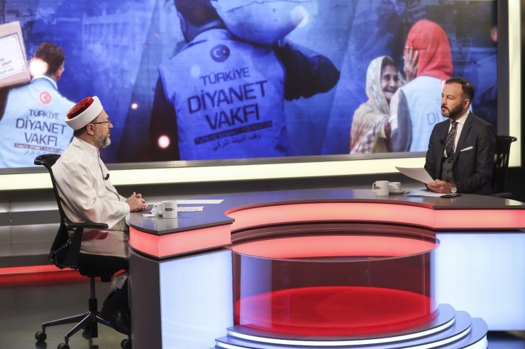 Diyanet İşleri Başkanı Erbaş, "İyilik Vakti" programına konuk oldu