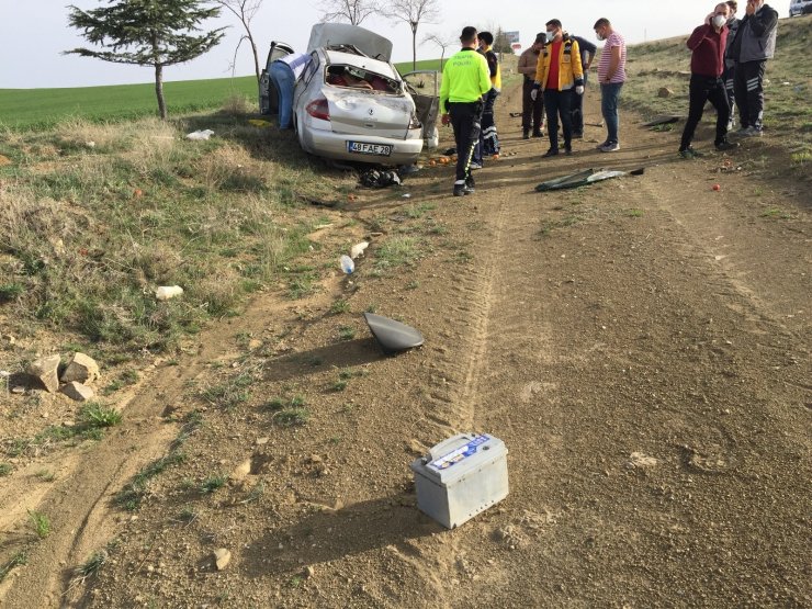 Hurdaya dönen otomobildeki yaşlı çiftin inanılmaz kurtuluşu