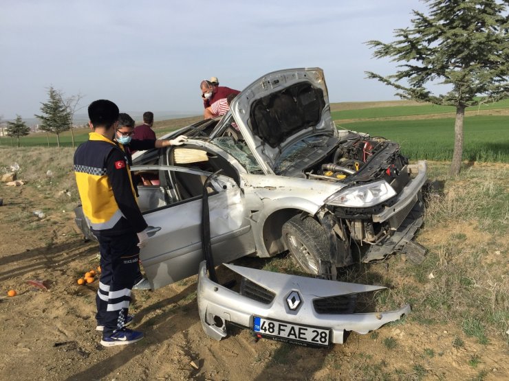 Hurdaya dönen otomobildeki yaşlı çiftin inanılmaz kurtuluşu