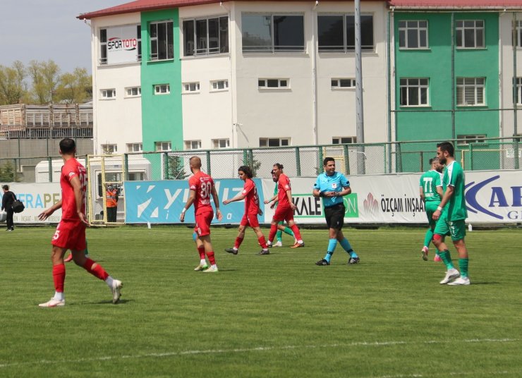 2. Lig: Sivas Belediyespor: 2 - Pendikspor: 4