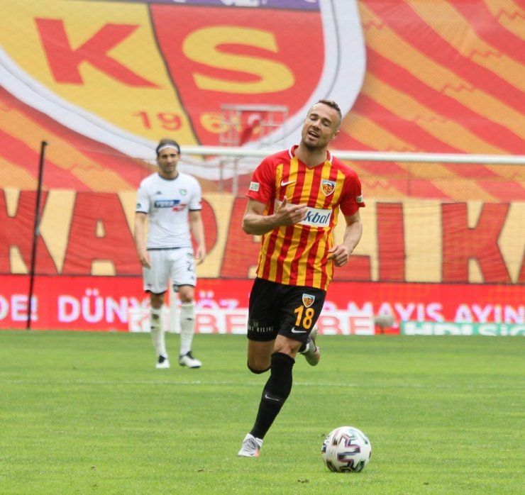 Süper Lig: Hes Kablo Kayserispor: 3 - YbDenizlispor: 1 (İlk yarı)