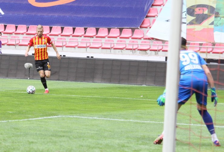 Süper Lig: Kayserispor: 1 - Denizlispor: 0 (Maç devam ediyor)