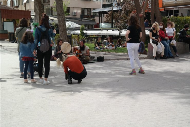 Eskişehir’de renkli bahar manzaraları