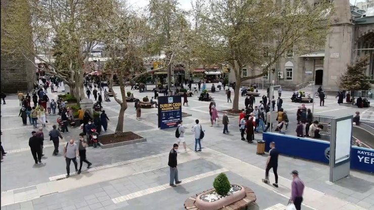 Kayseri’de tam kapanma öncesi yoğunluk