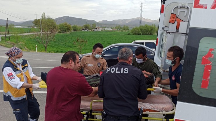 Konya’da otomobil refüje çıktı: 1 yaralı