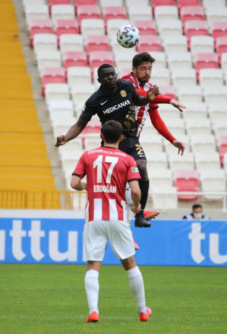 Süper Lig: D.G. Sivasspor: 0 - H.Y. Malatyaspor: 0 (İlk yarı)