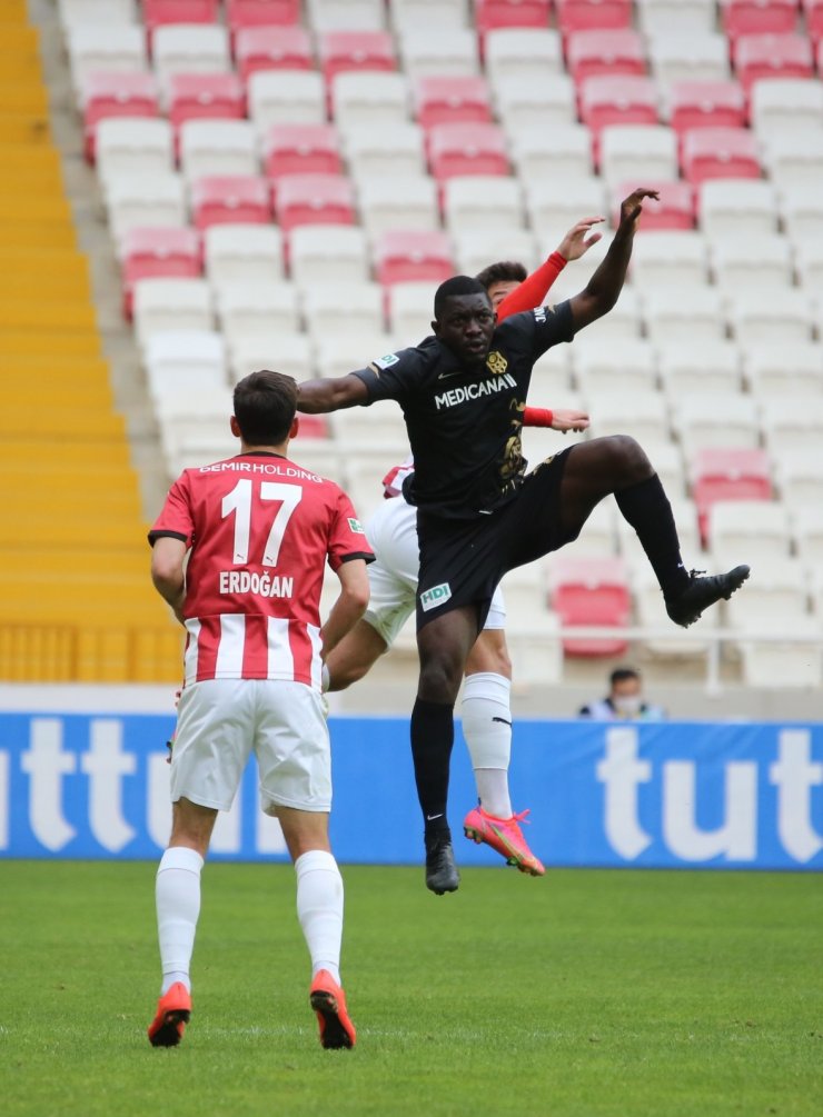 Süper Lig: D.G. Sivasspor: 0 - H.Y. Malatyaspor: 0 (İlk yarı)