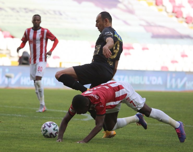 Süper Lig: DG Sivasspor: 1 - Yeni Malatyaspor: 0 (Maç sonucu)