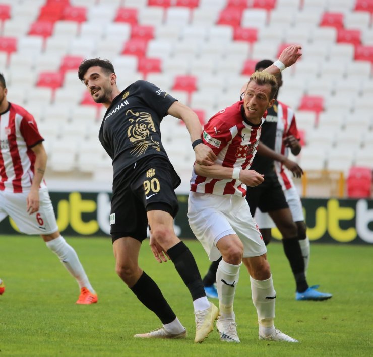 Süper Lig: DG Sivasspor: 1 - Yeni Malatyaspor: 0 (Maç sonucu)