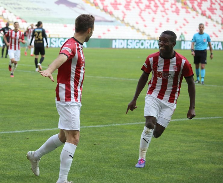 Süper Lig: DG Sivasspor: 1 - Yeni Malatyaspor: 0 (Maç sonucu)