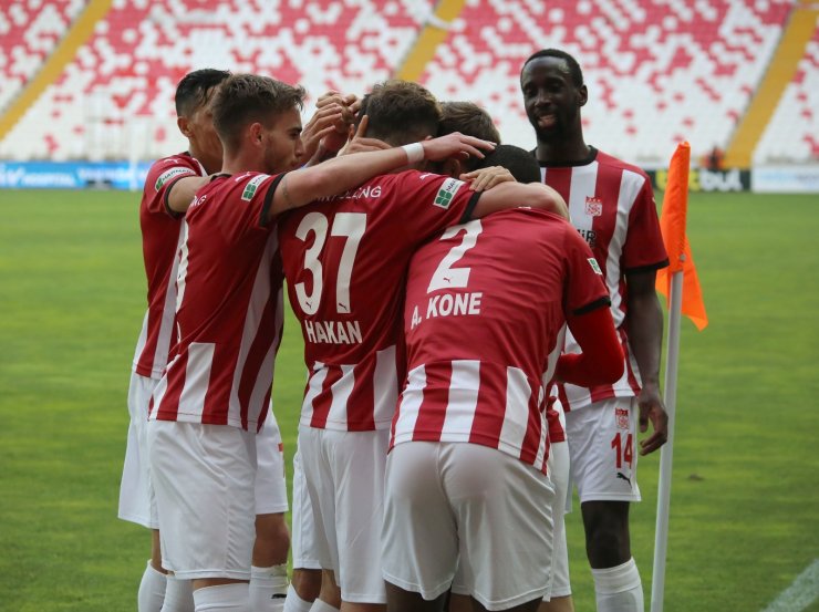 Süper Lig: DG Sivasspor: 1 - Yeni Malatyaspor: 0 (Maç sonucu)