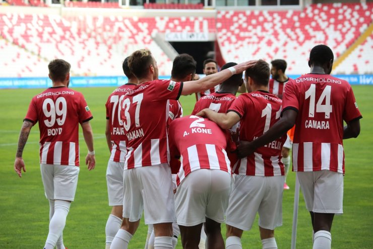 Süper Lig: DG Sivasspor: 1 - Yeni Malatyaspor: 0 (Maç sonucu)