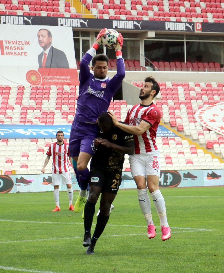 Süper Lig: DG Sivasspor: 1 - Yeni Malatyaspor: 0 (Maç sonucu)